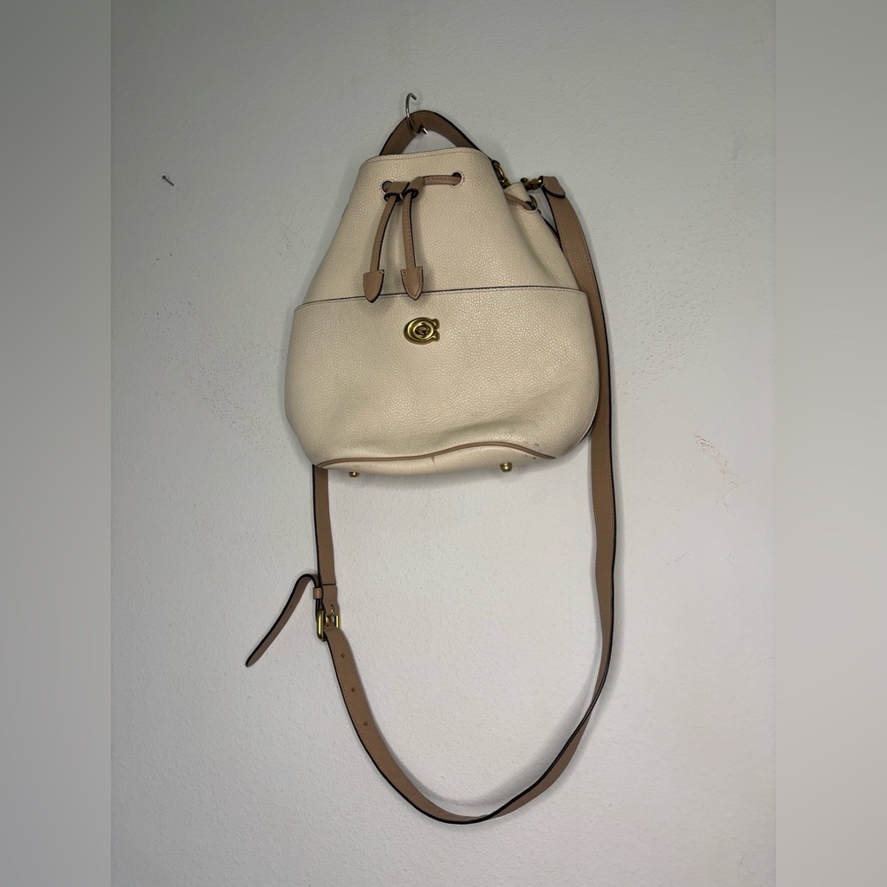 COACH VINTAGE CREAM NEUTRAL MEDIUM CROSSBODY BUCKET BAG